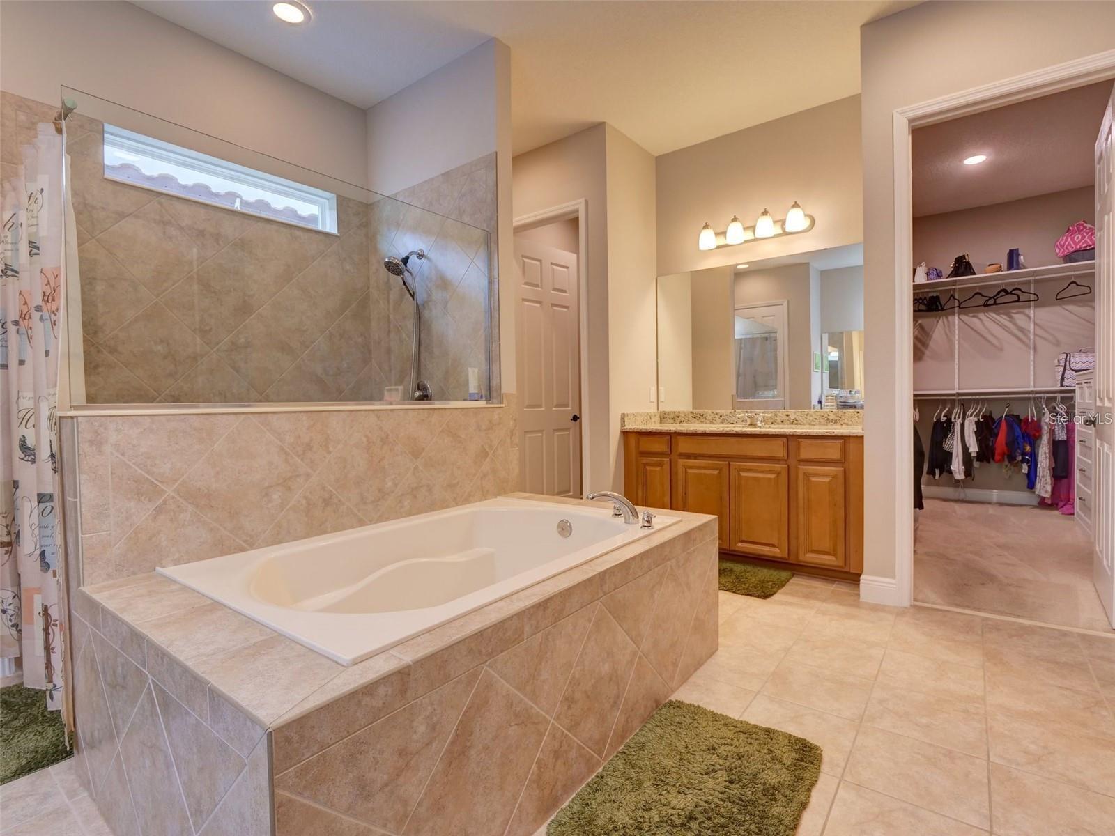 LAKE PRESERVE PH 1 - Residential