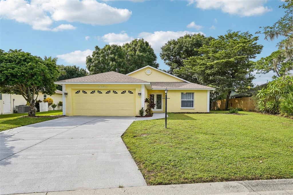 Photo of 5684 Alden Garden Way, Sarasota, FL 34235 (MLS # A4708395)