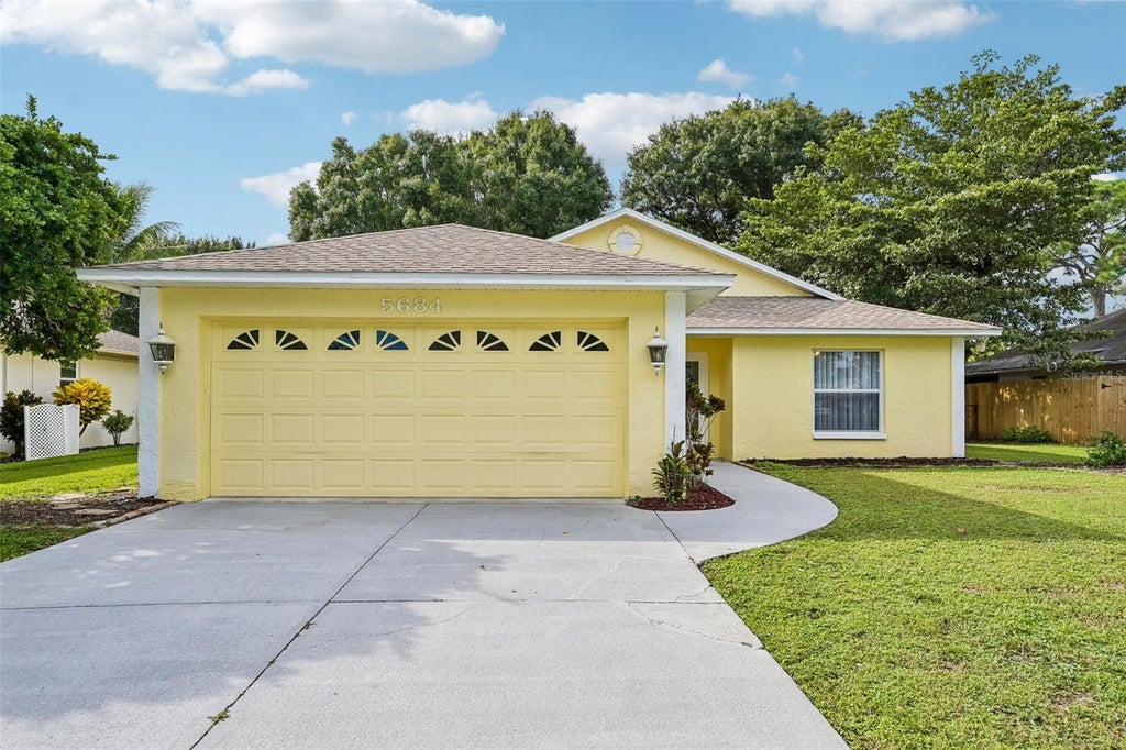 Photo of 5684 Alden Garden Way, Sarasota, FL 34235 (MLS # A4708395)