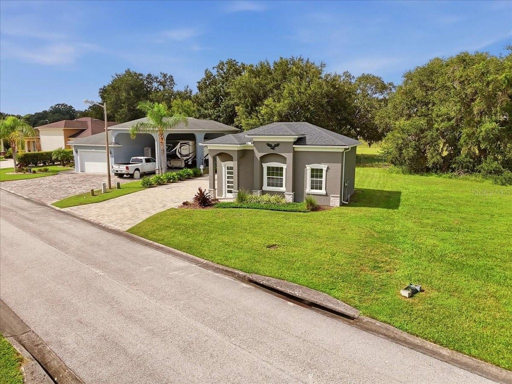 Photo of 122 Laynewade Road, Polk City, FL 33868 (MLS # L4965250)