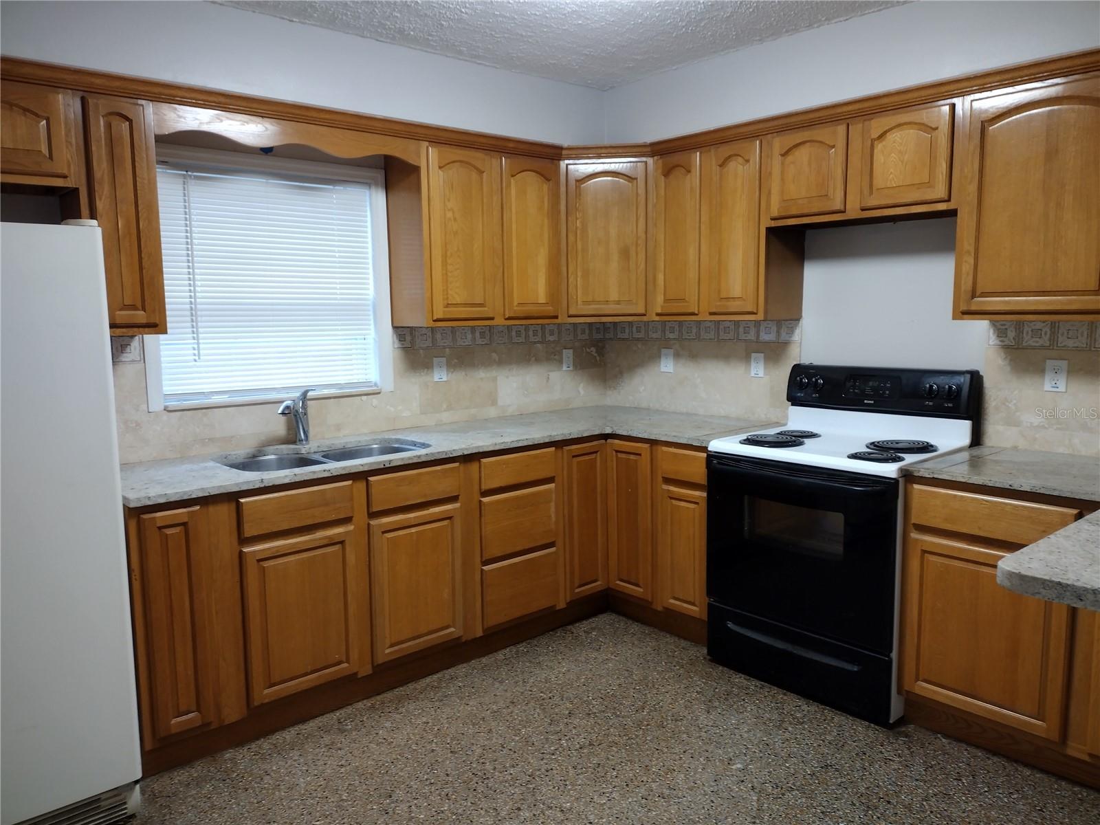 GOLF VIEW PARK RESUB - Residential Lease