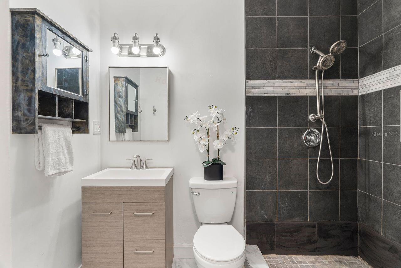 HAMPTON HOMES UNIT 07 - Residential