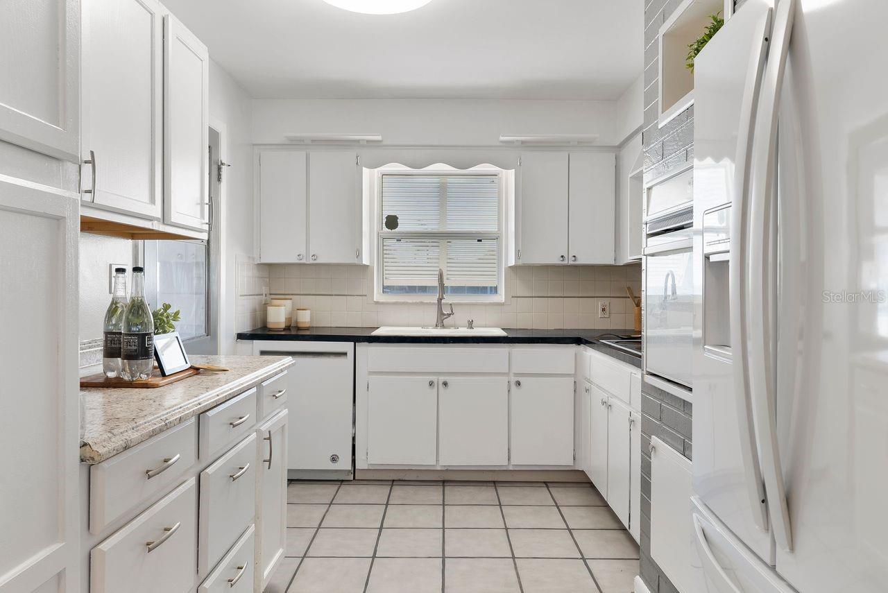 HAMPTON HOMES UNIT 07 - Residential