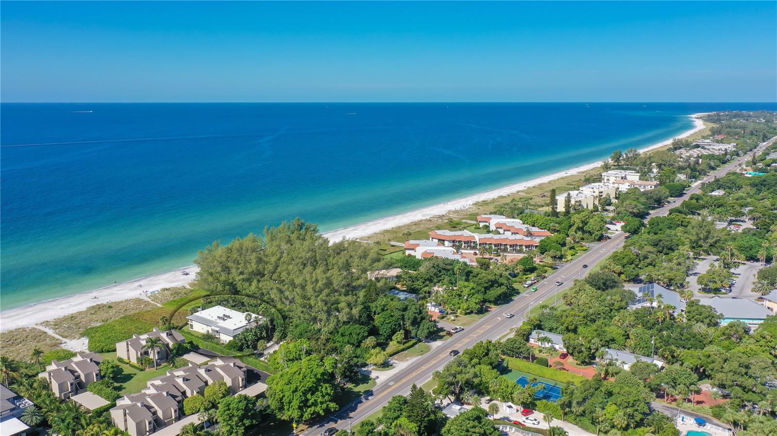 MCCALLS BEACH CASTLE - Residential