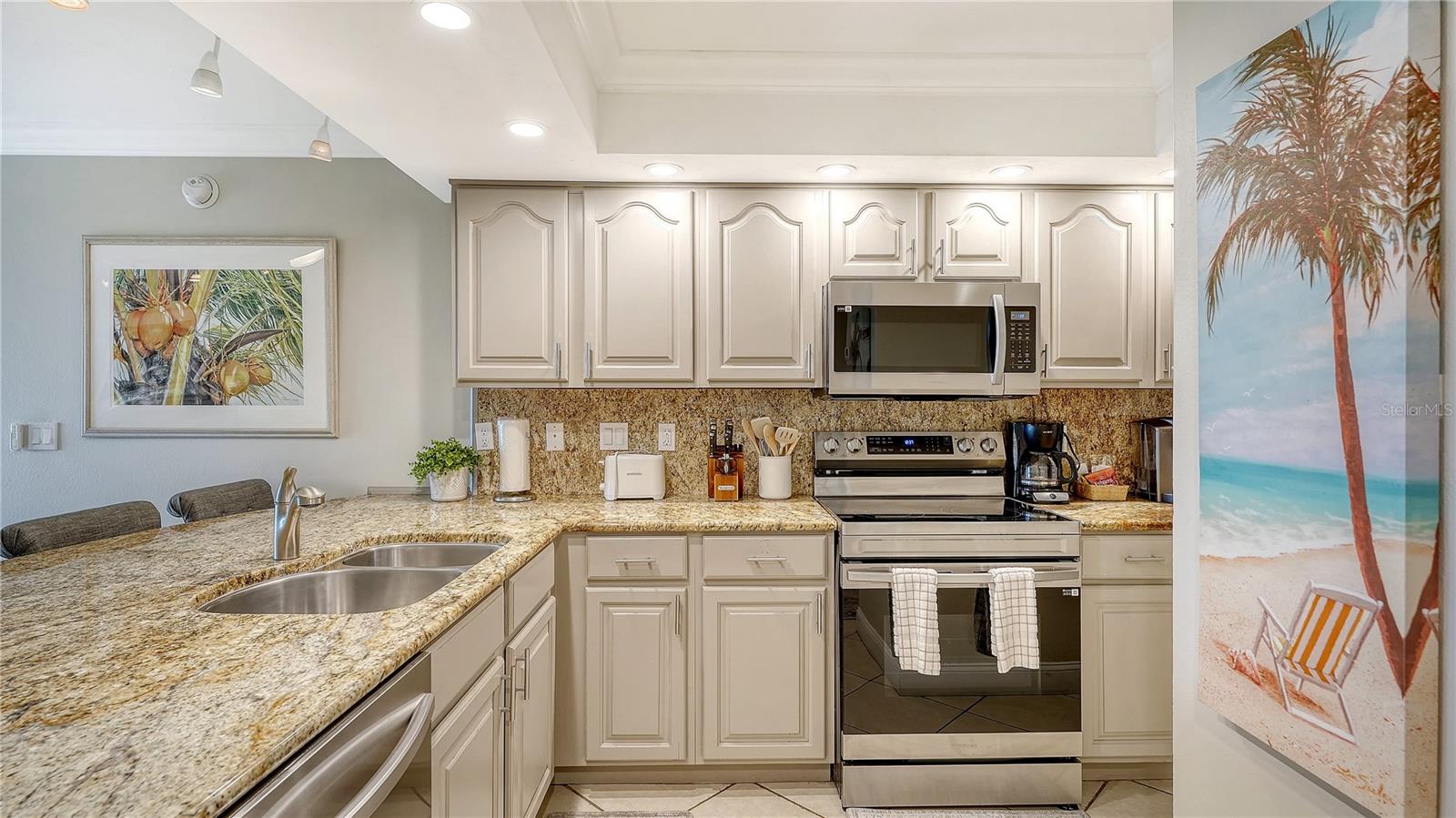 MCCALLS BEACH CASTLE - Residential