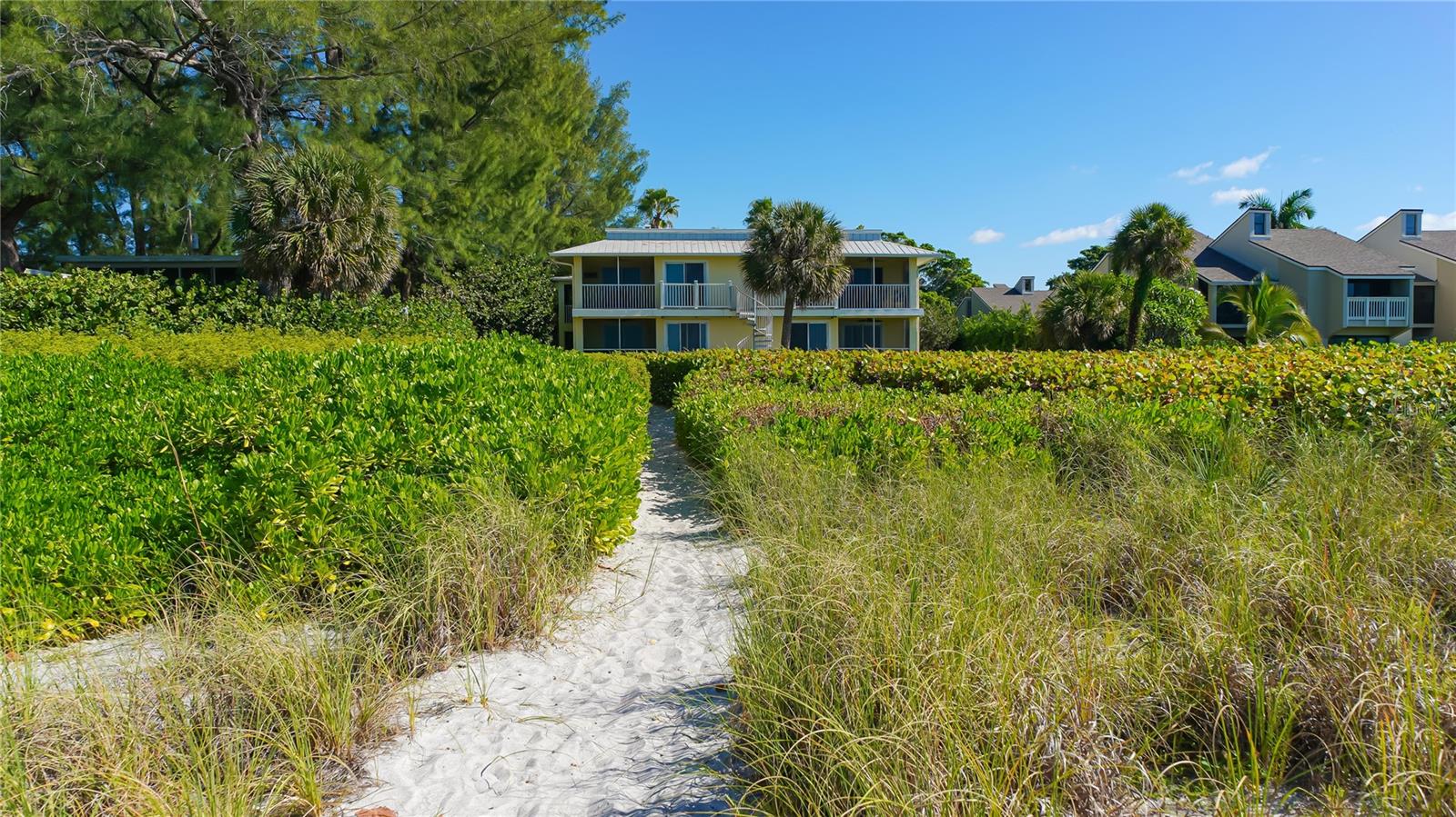 MCCALLS BEACH CASTLE - Residential