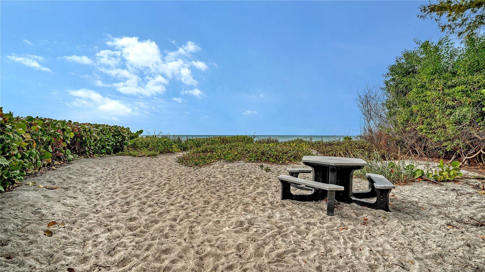 MCCALLS BEACH CASTLE - Residential