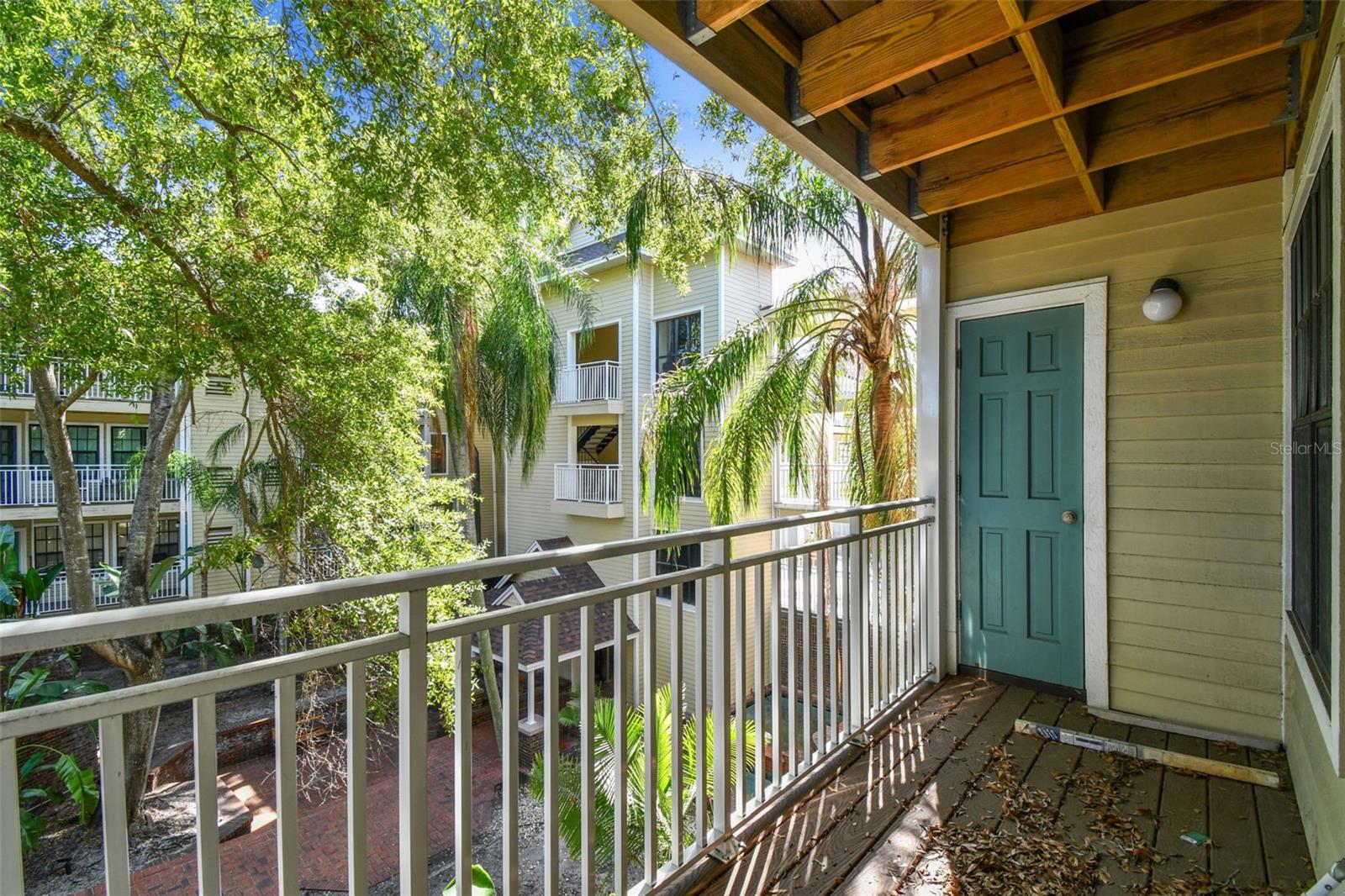 HYDE PARK PLACE II A CONDOMINI - Residential