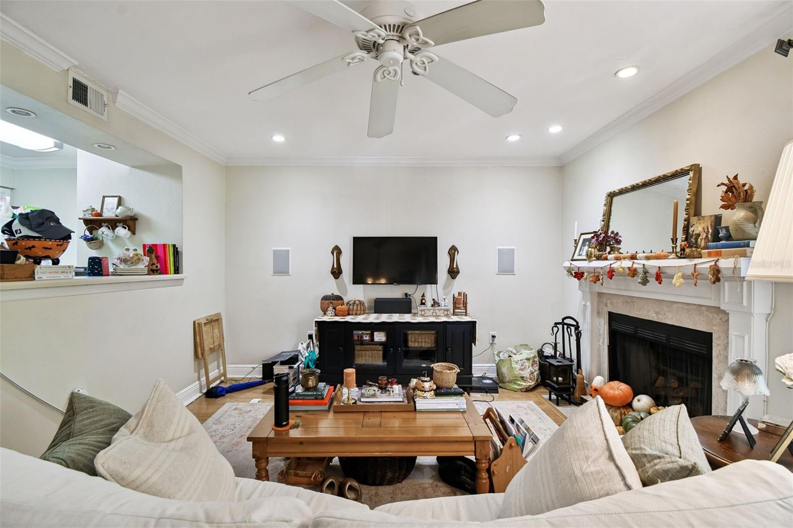 HYDE PARK PLACE II A CONDOMINI - Residential