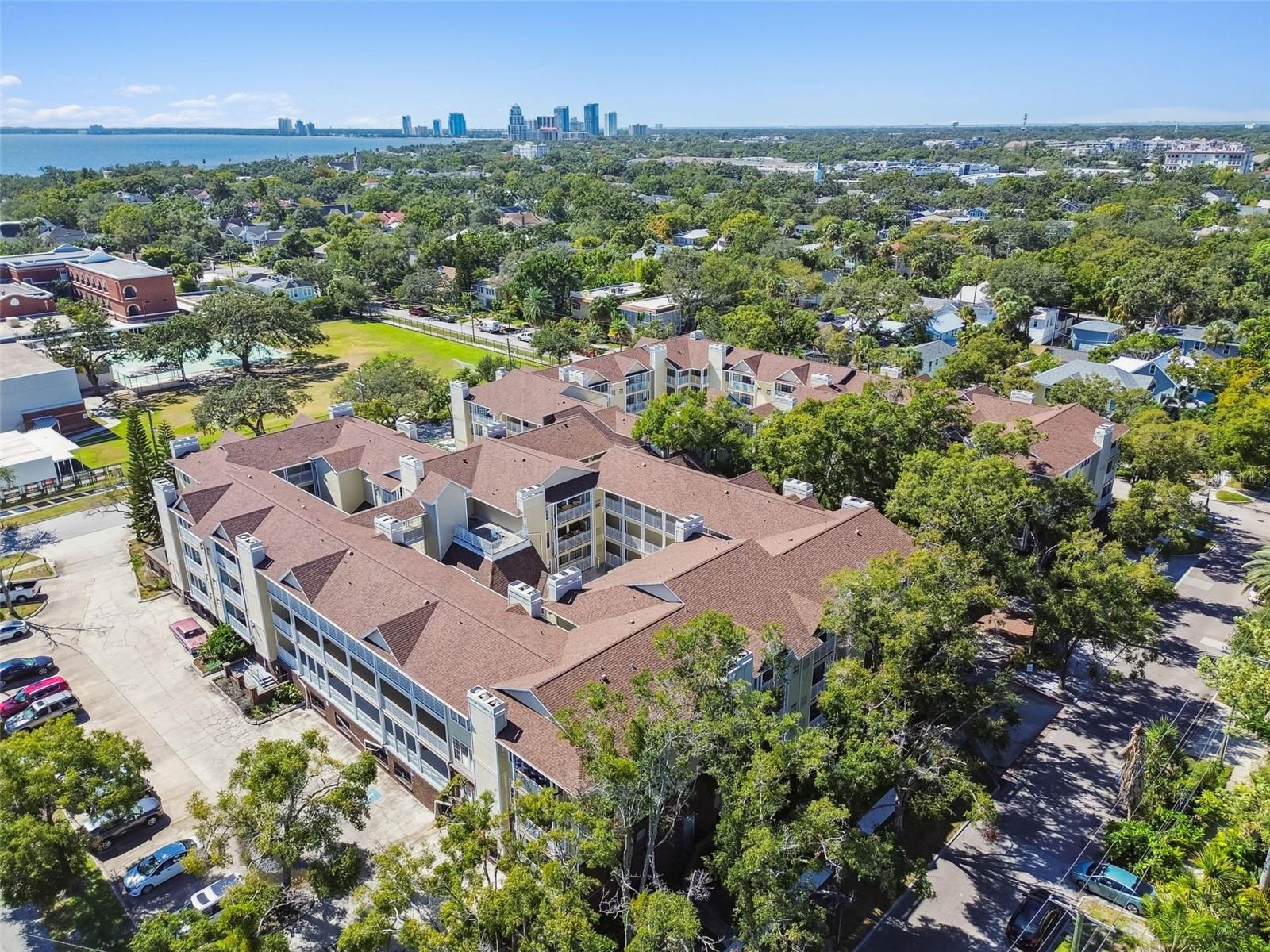 HYDE PARK PLACE II A CONDOMINI - Residential