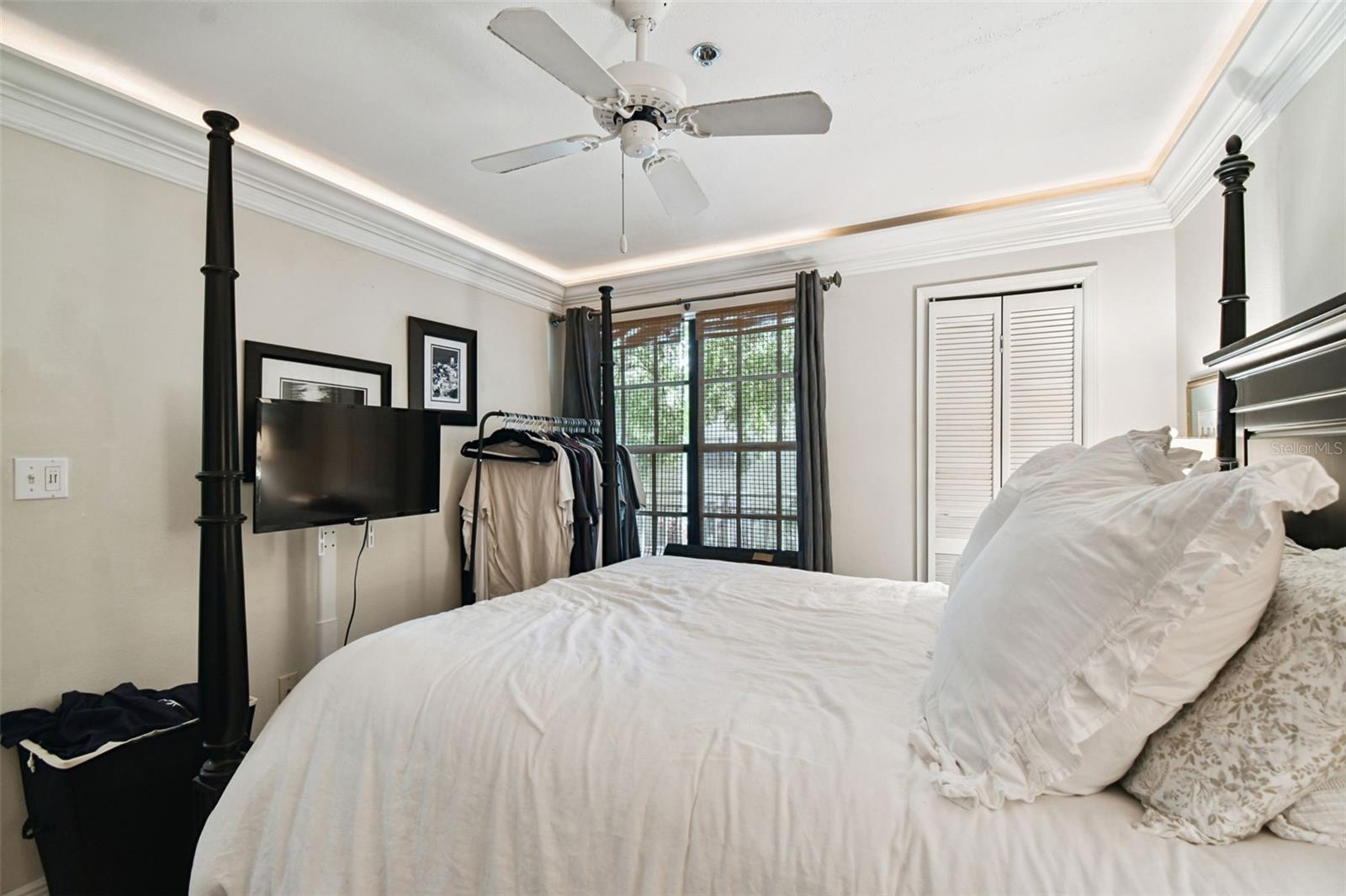 HYDE PARK PLACE II A CONDOMINI - Residential