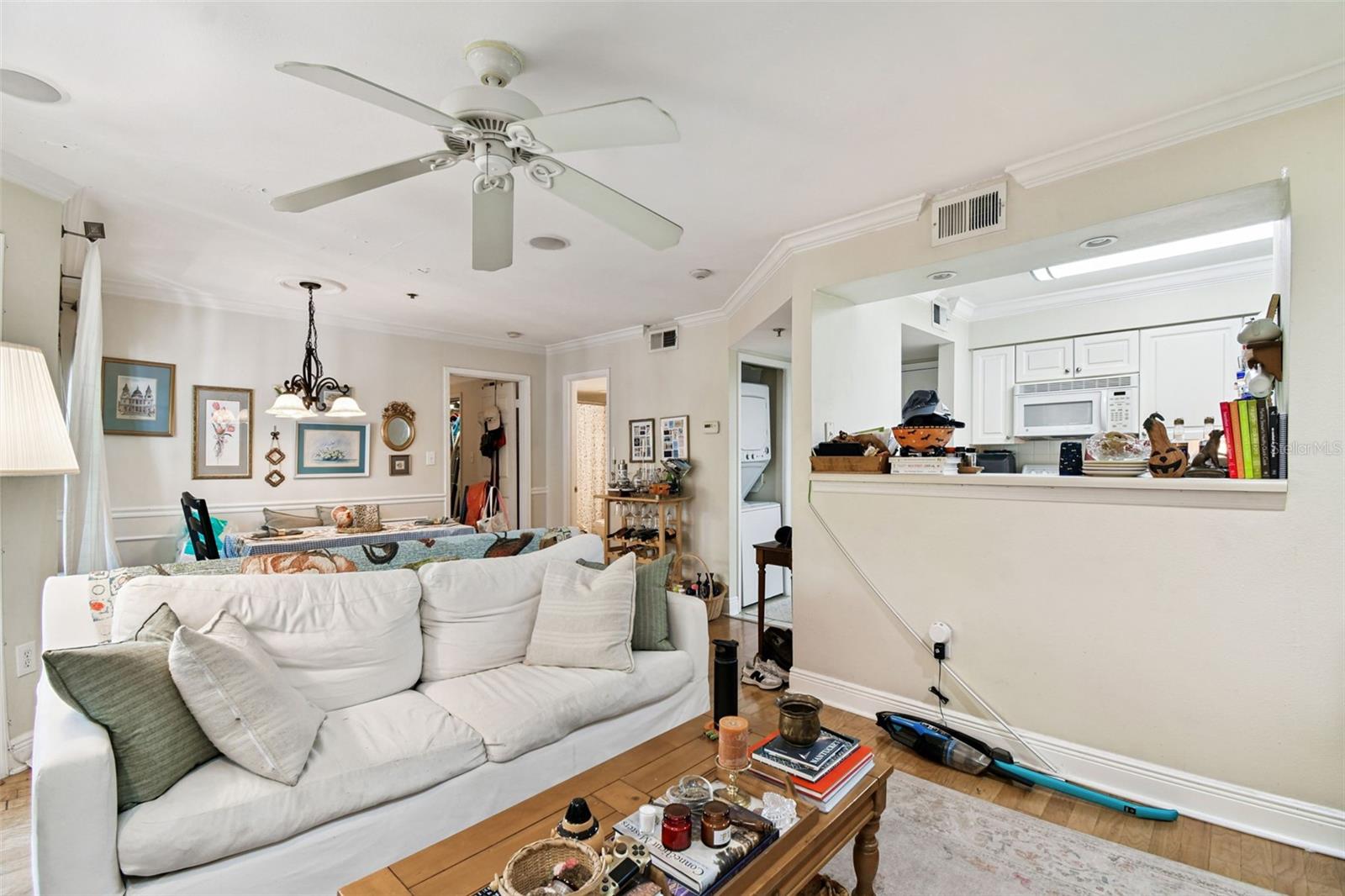 HYDE PARK PLACE II A CONDOMINI - Residential