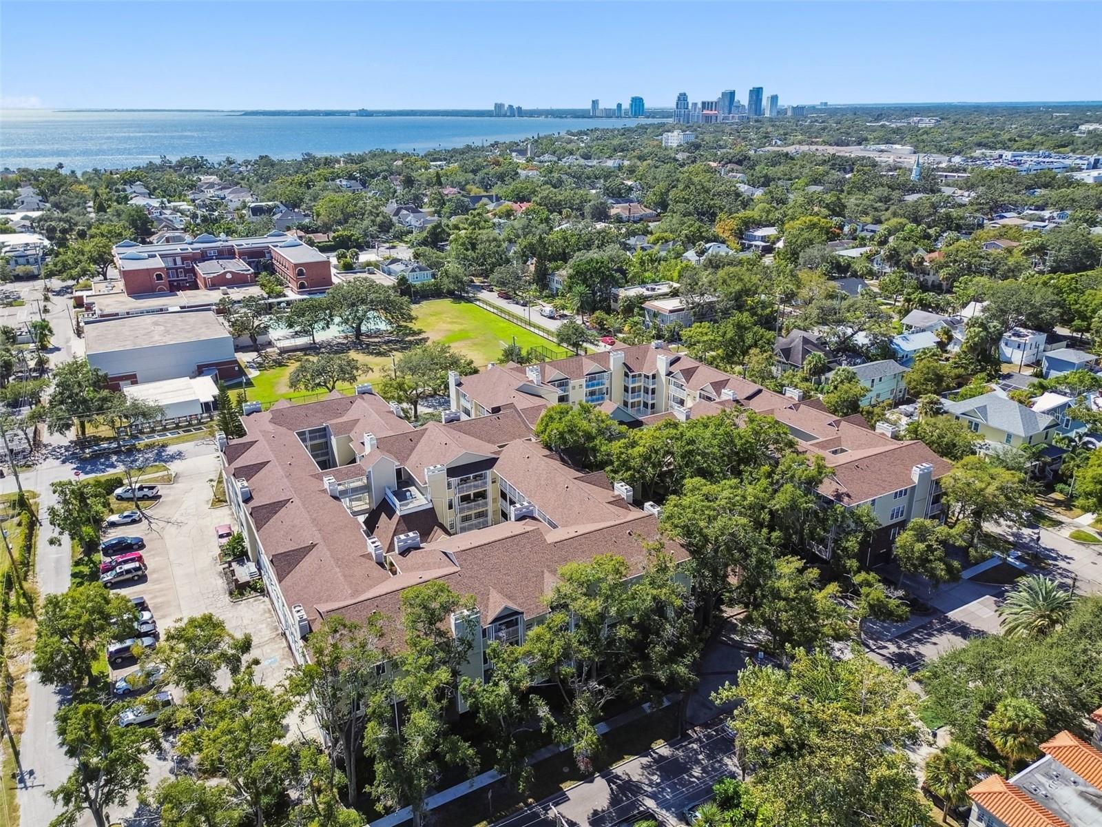 HYDE PARK PLACE II A CONDOMINI - Residential