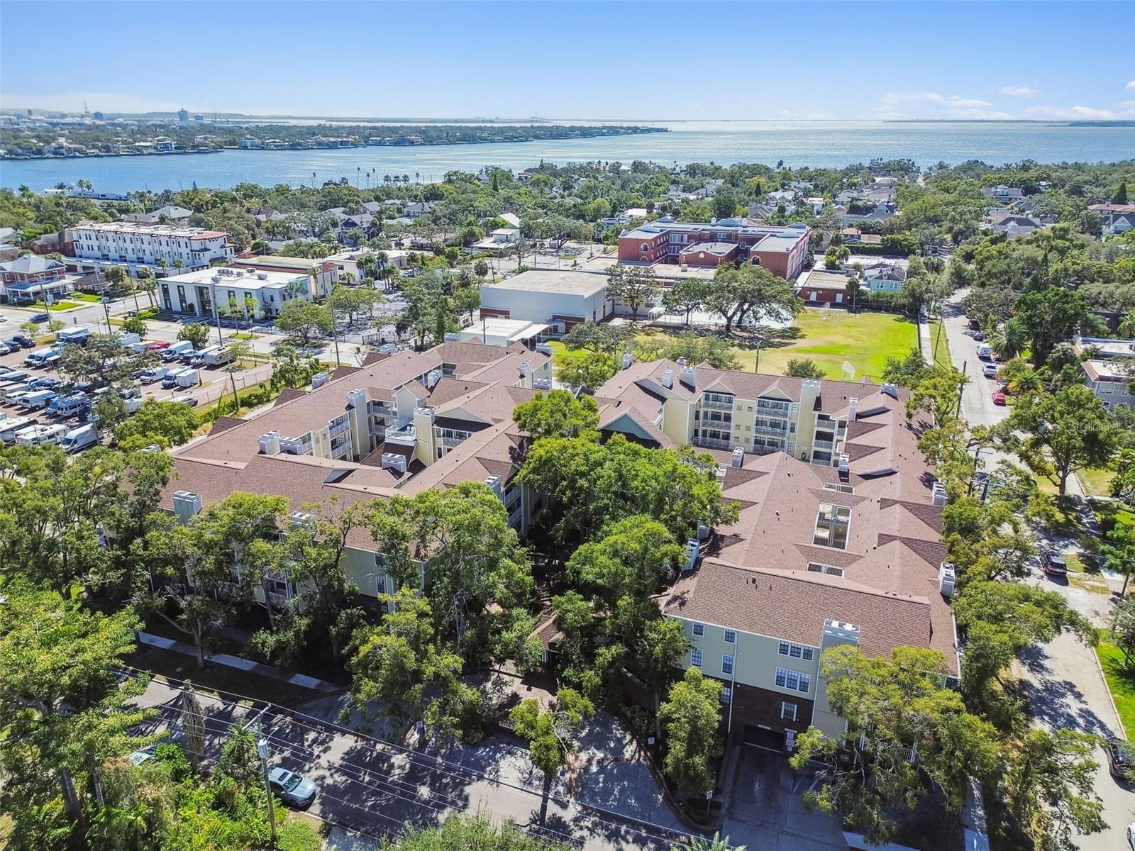 HYDE PARK PLACE II A CONDOMINI - Residential