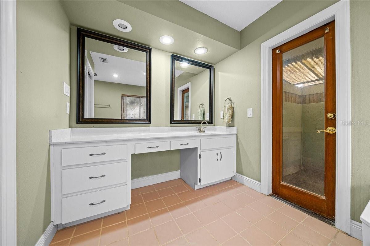 CARRIAGE HILL - Residential