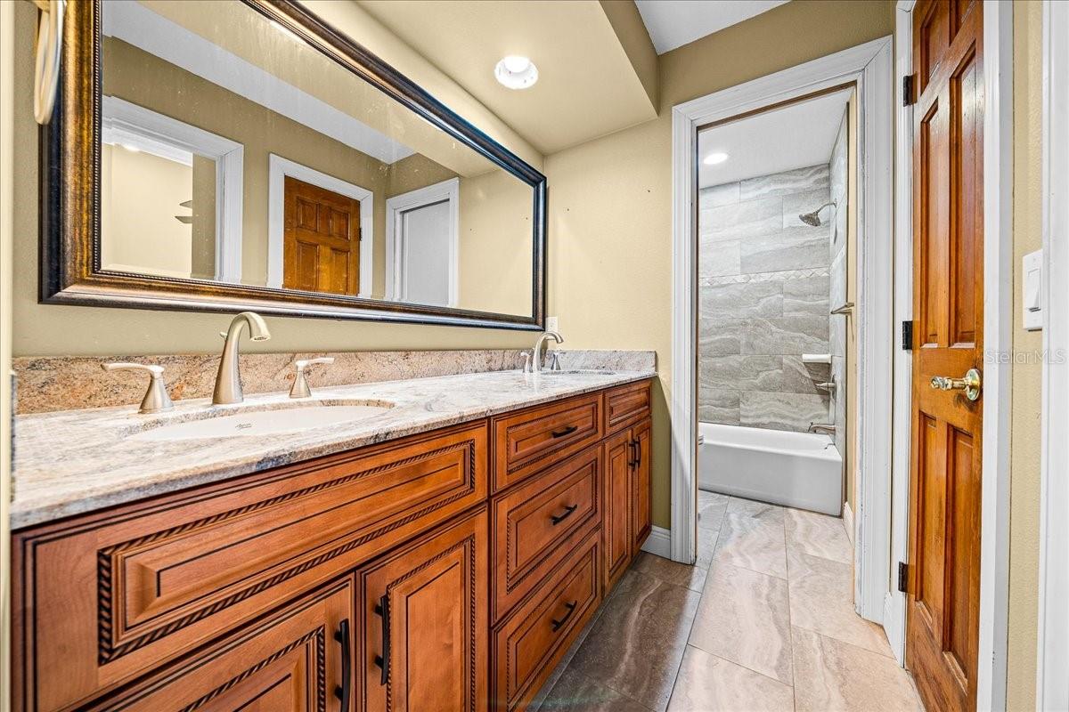 CARRIAGE HILL - Residential