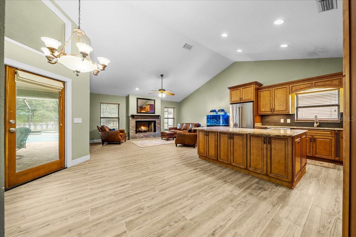 CARRIAGE HILL - Residential