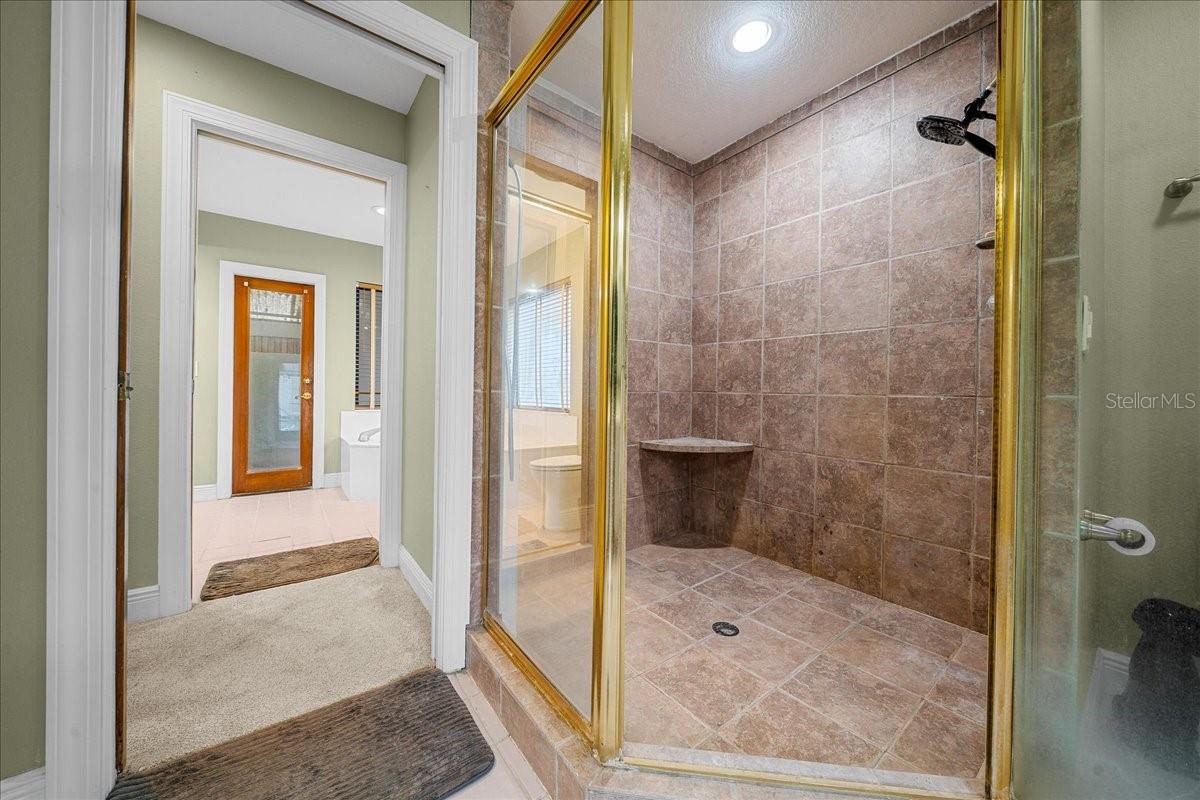 CARRIAGE HILL - Residential