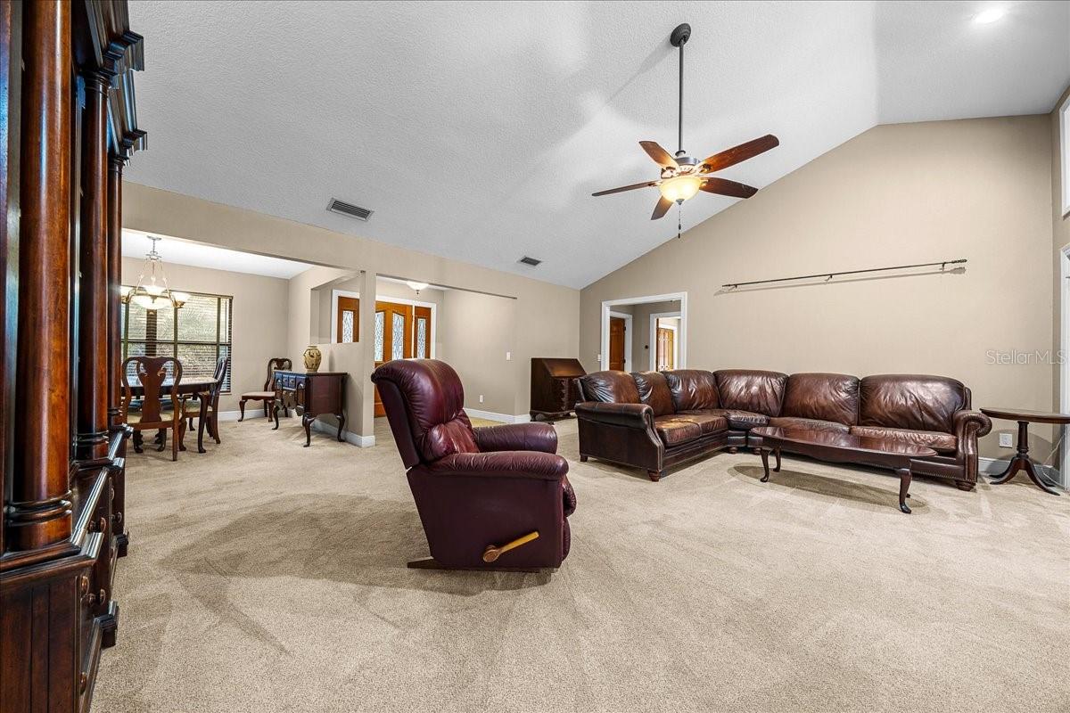 CARRIAGE HILL - Residential