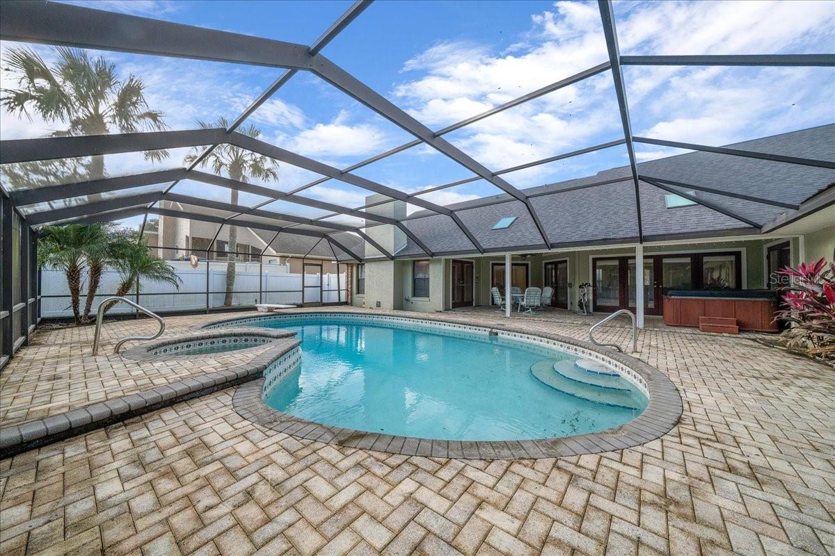 CARRIAGE HILL - Residential