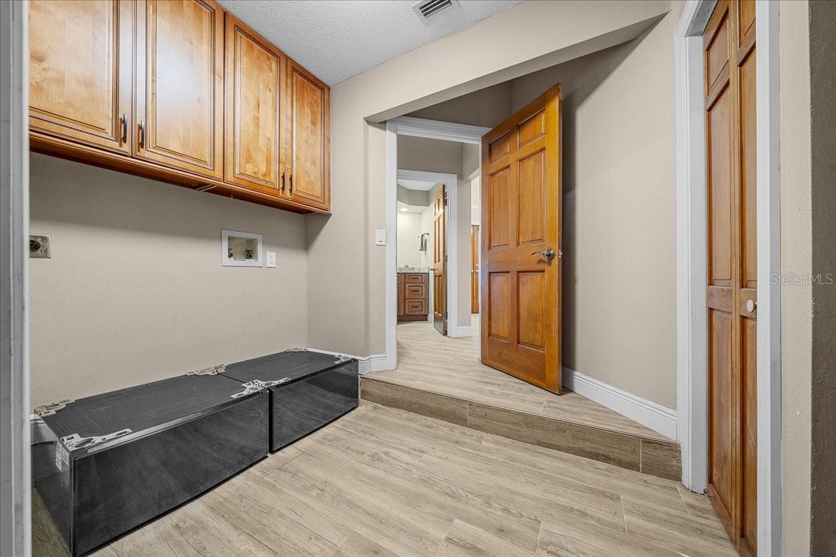 CARRIAGE HILL - Residential