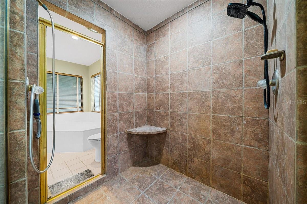 CARRIAGE HILL - Residential