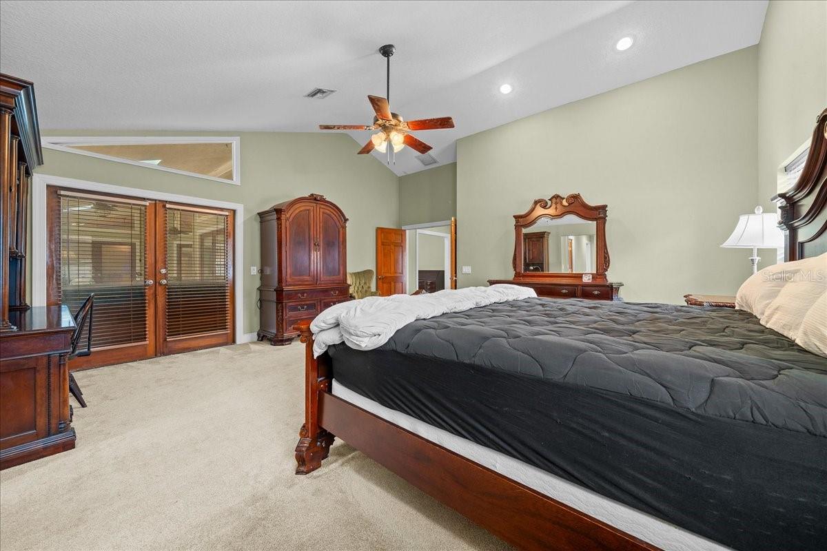 CARRIAGE HILL - Residential