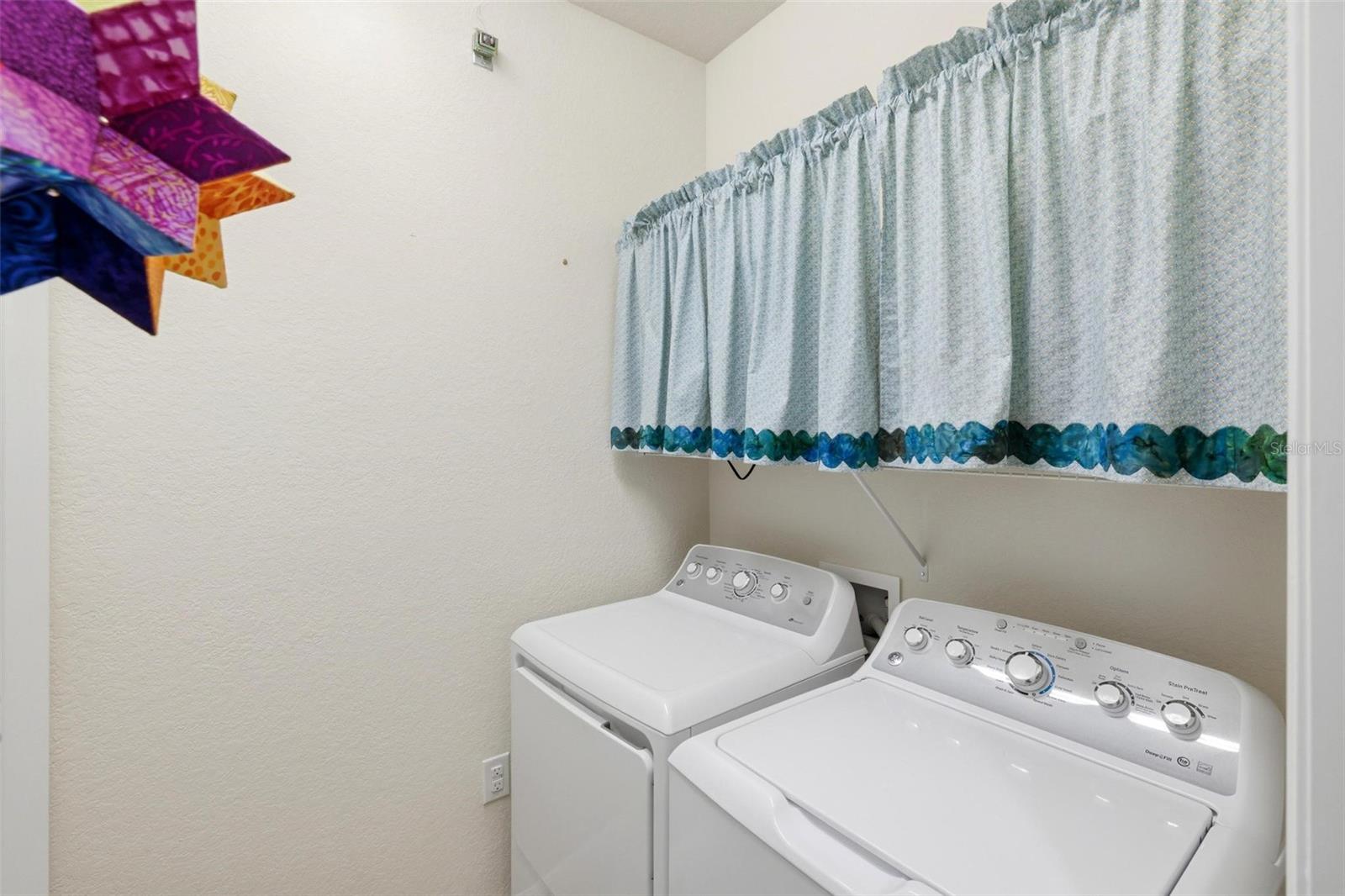 COACH HOMES 1 AT GRAN PARADISO - Residential