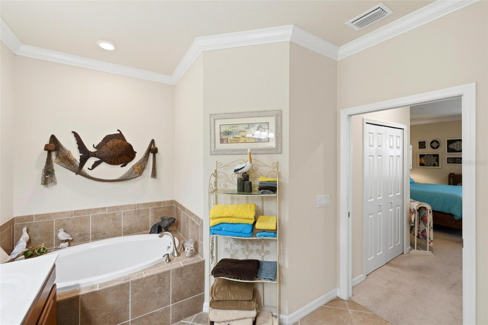 COACH HOMES 1 AT GRAN PARADISO - Residential