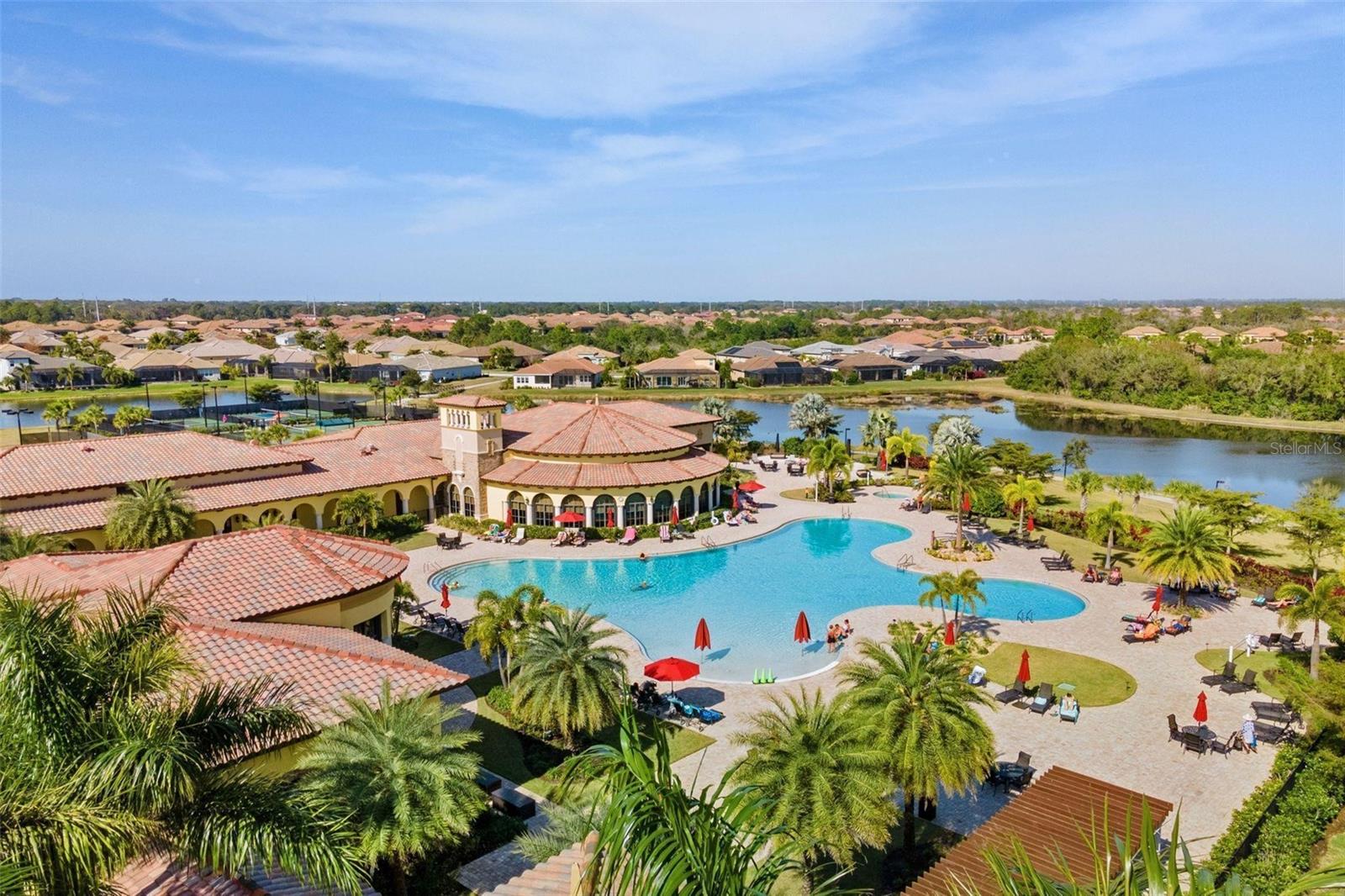 COACH HOMES 1 AT GRAN PARADISO - Residential