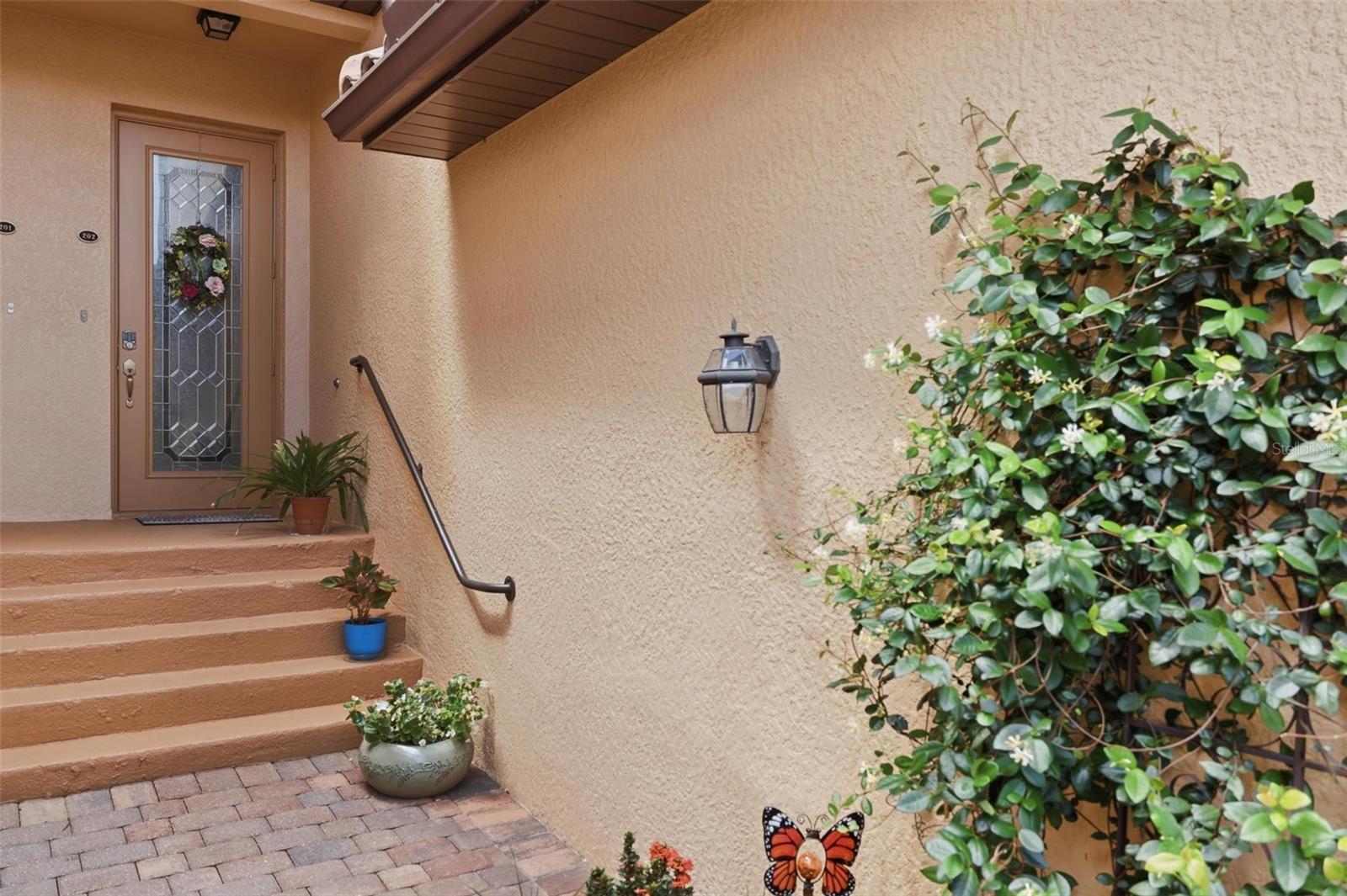 COACH HOMES 1 AT GRAN PARADISO - Residential