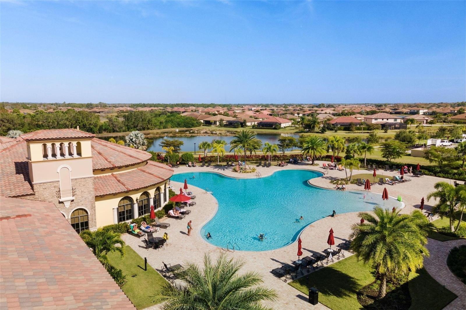 COACH HOMES 1 AT GRAN PARADISO - Residential