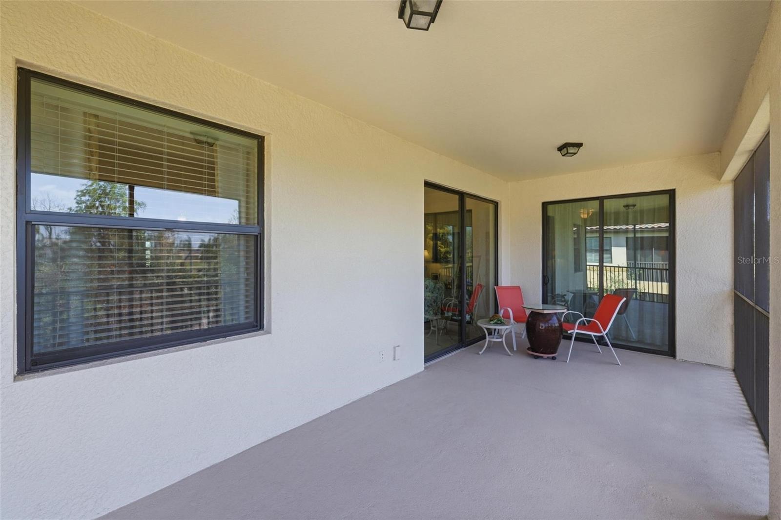 COACH HOMES 1 AT GRAN PARADISO - Residential