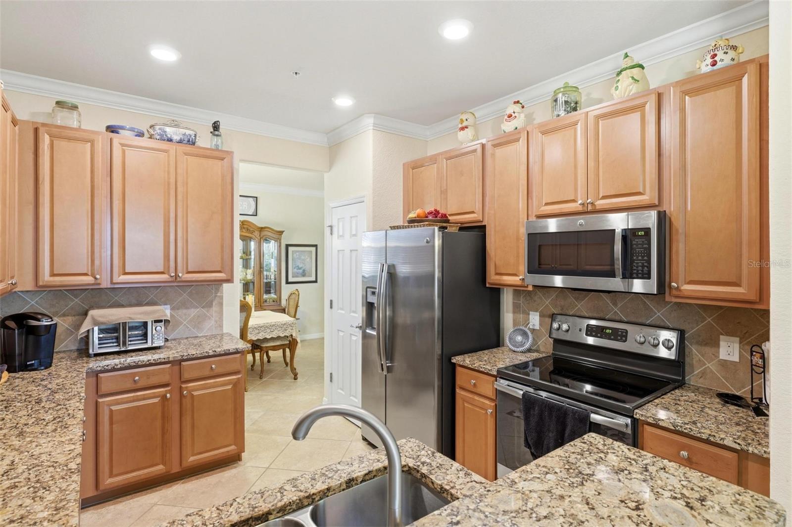 COACH HOMES 1 AT GRAN PARADISO - Residential