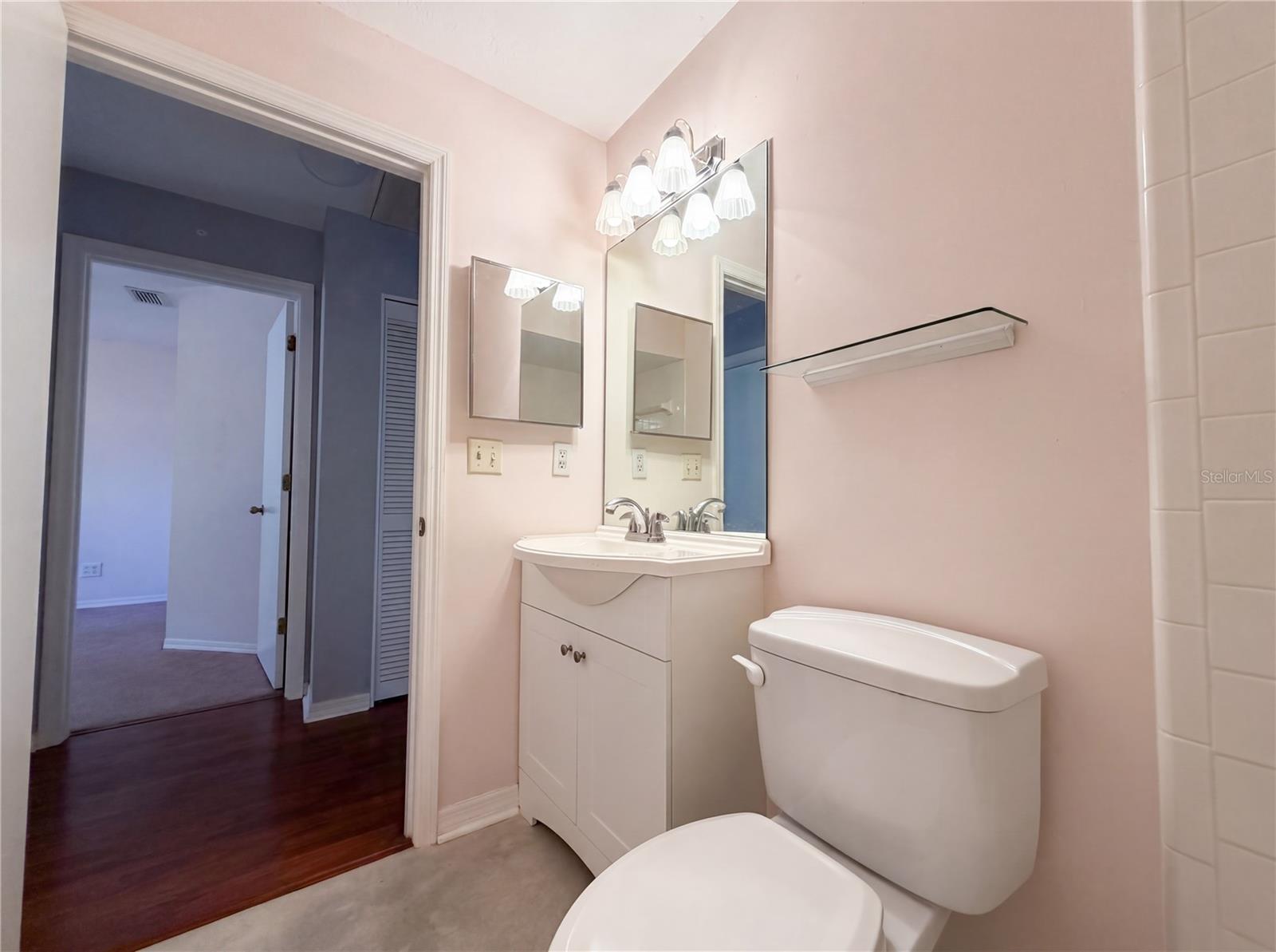 MANCHESTER 1 CONDO PH - Residential