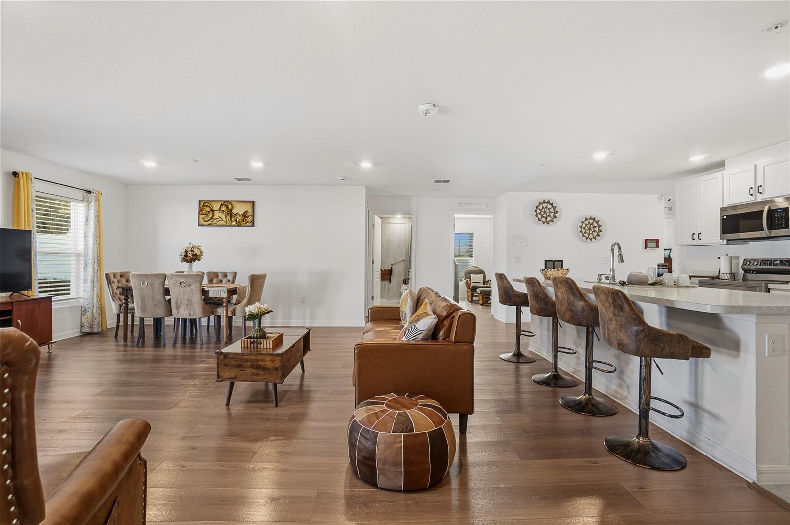 SILVER SPGS SHORES UN #33 - Commercial Sale