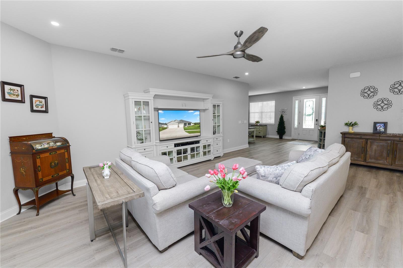 TREYMONT - Residential