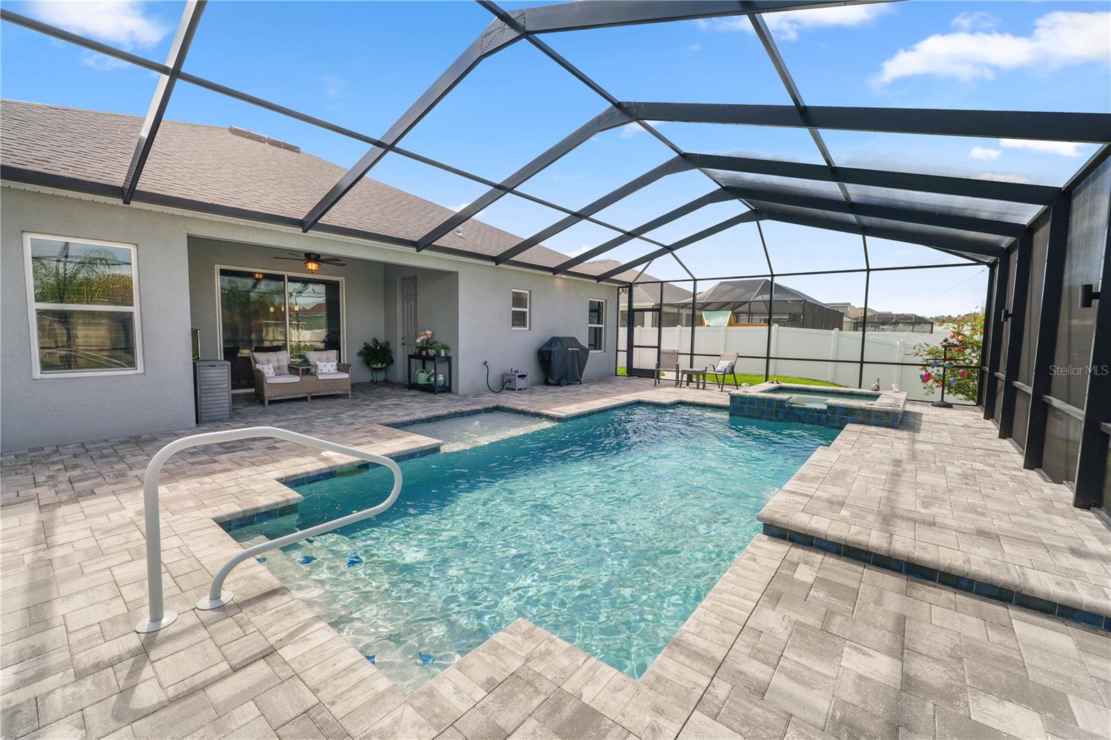 TREYMONT - Residential