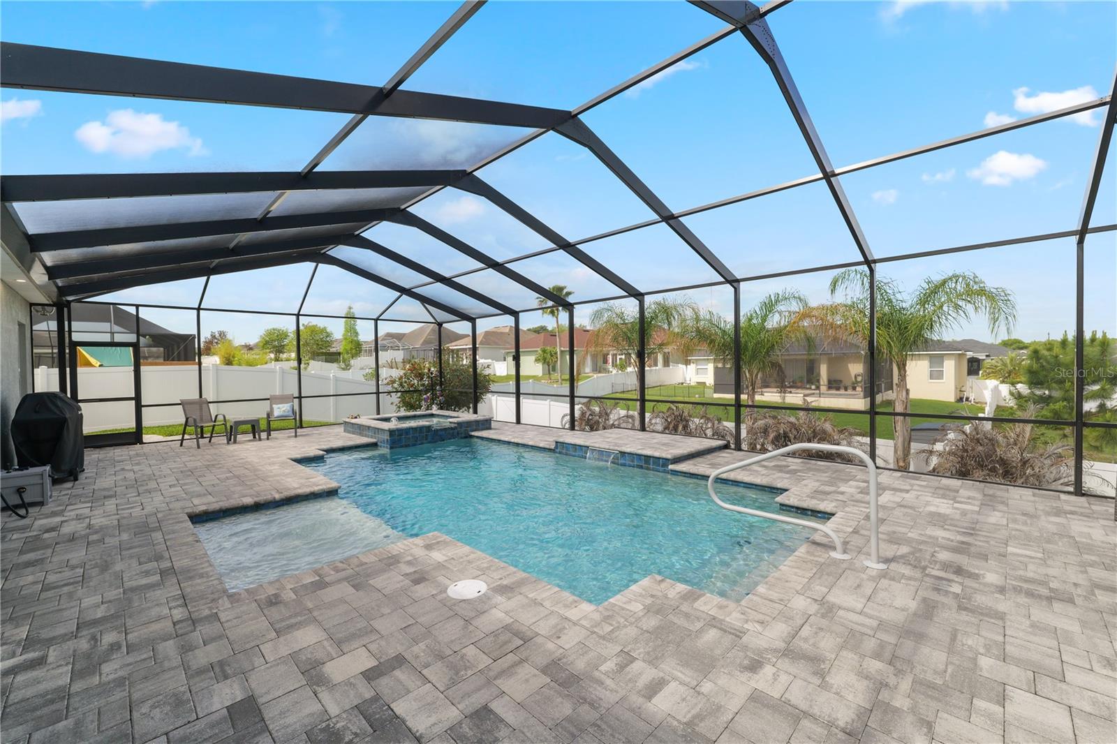 TREYMONT - Residential