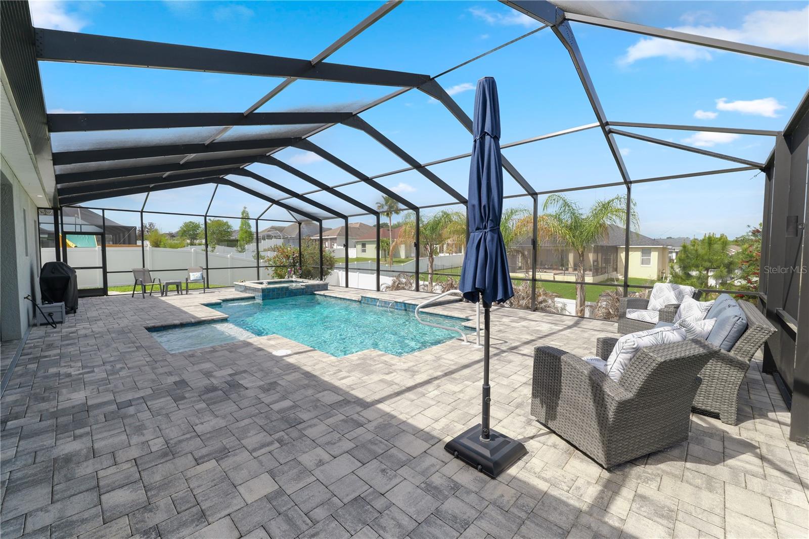 TREYMONT - Residential