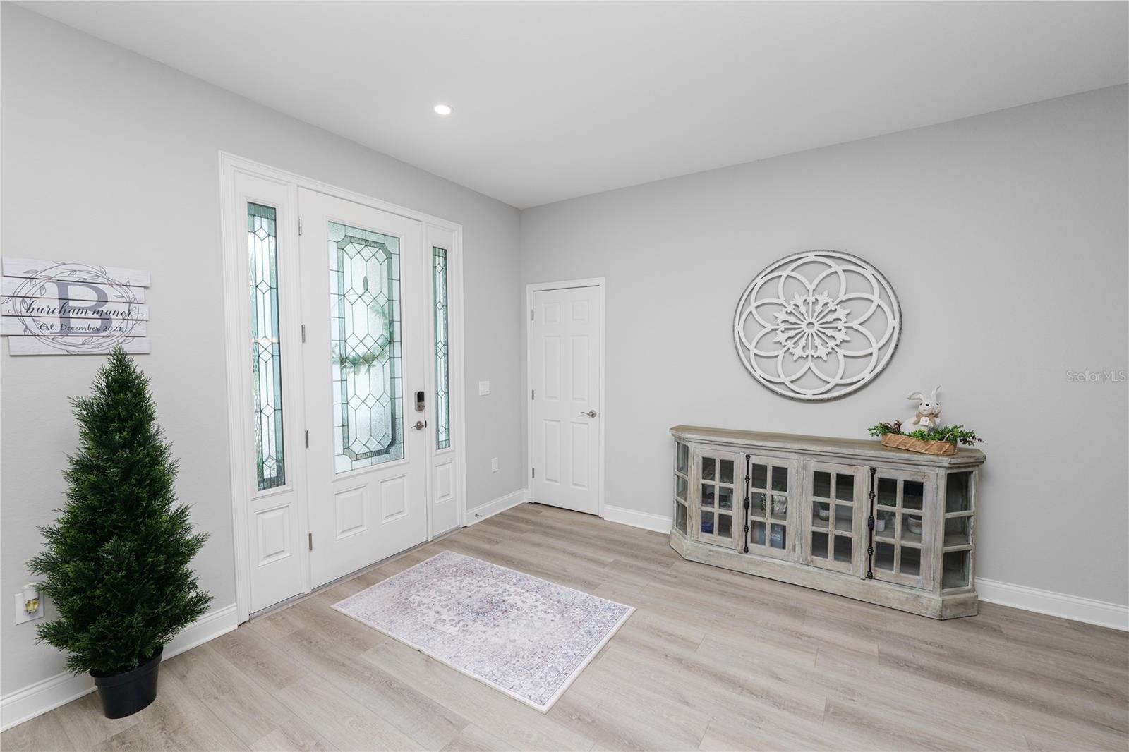 TREYMONT - Residential