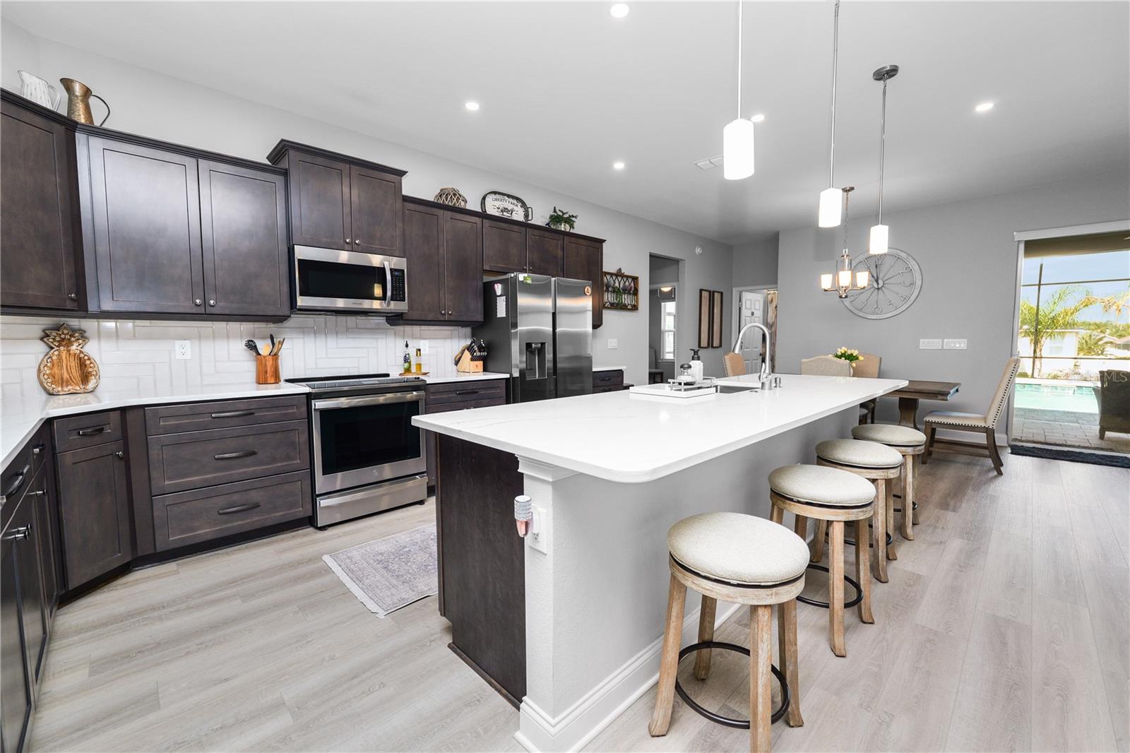 TREYMONT - Residential