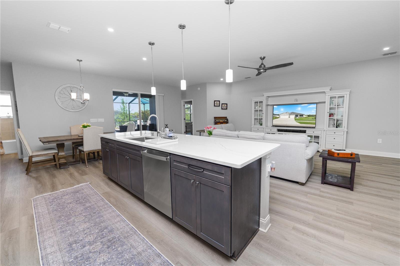 TREYMONT - Residential