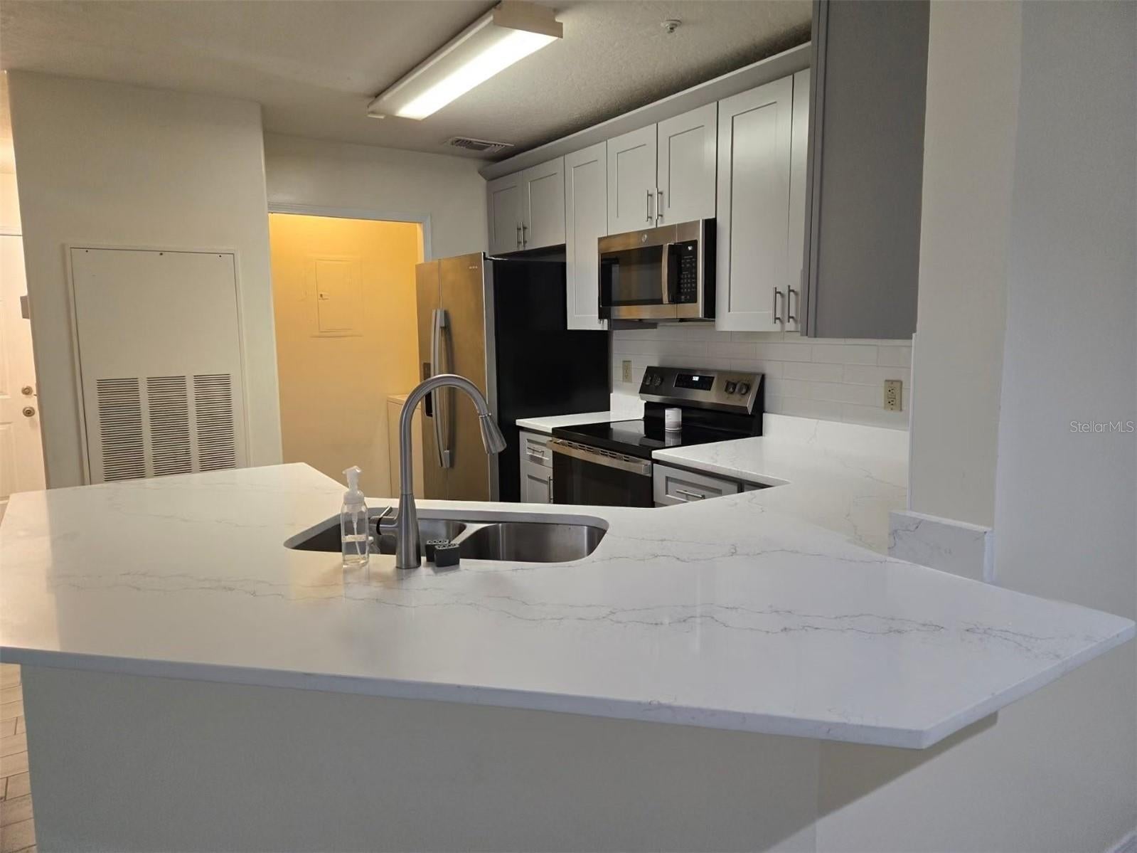 7667 N WICKHAM ROAD 1202