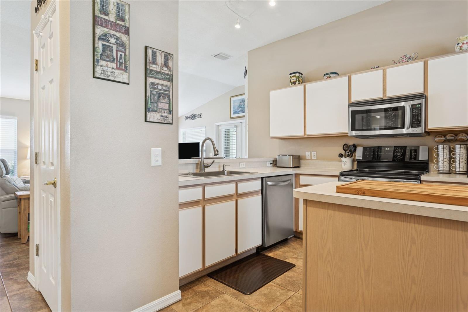 HAMILTON PARK - Residential