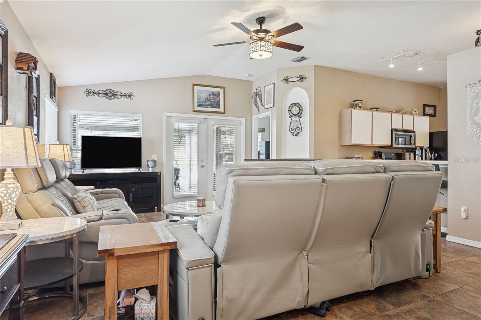 HAMILTON PARK - Residential