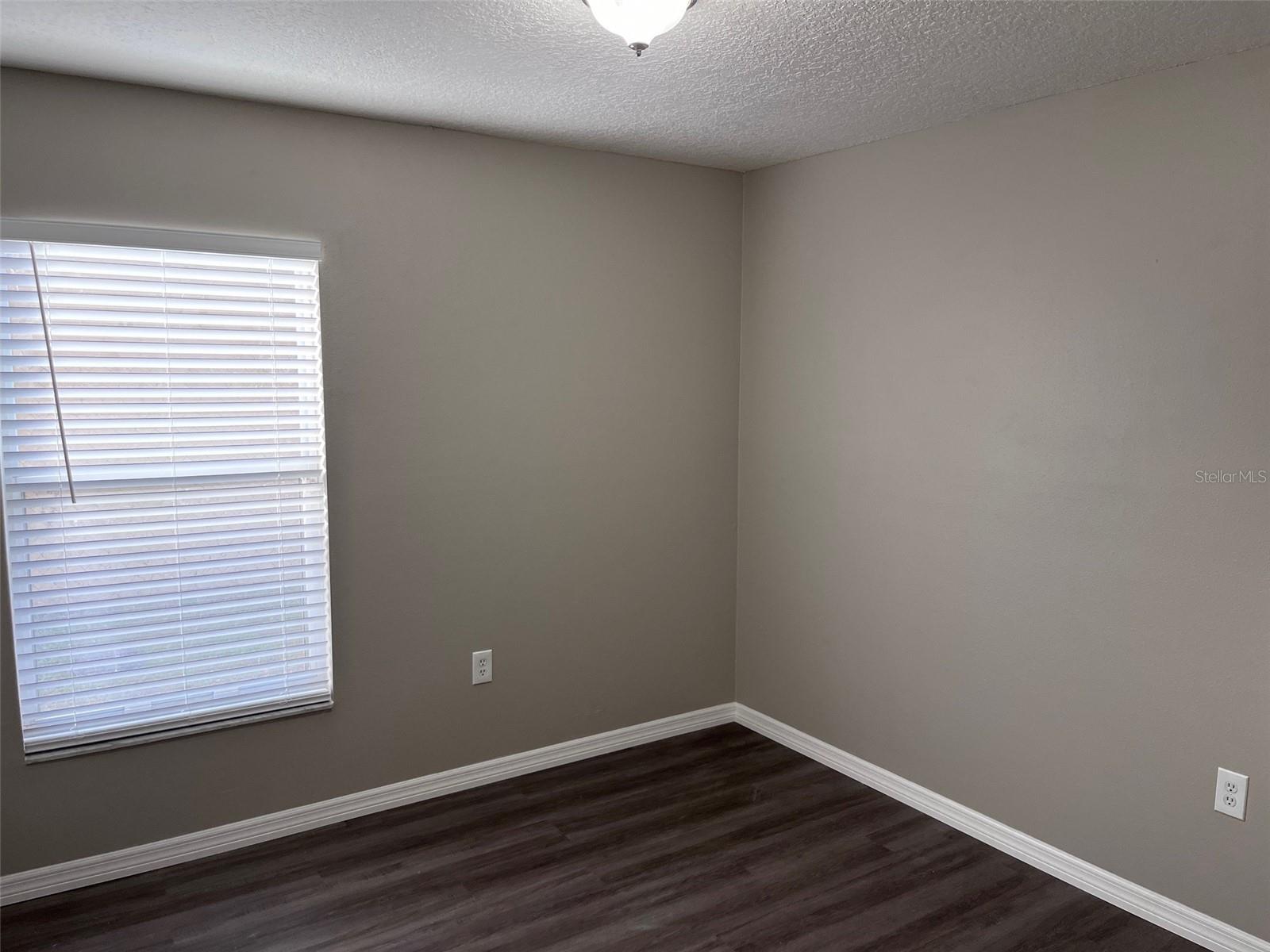 WASHINGTON PARK SEC 01 - Residential Lease