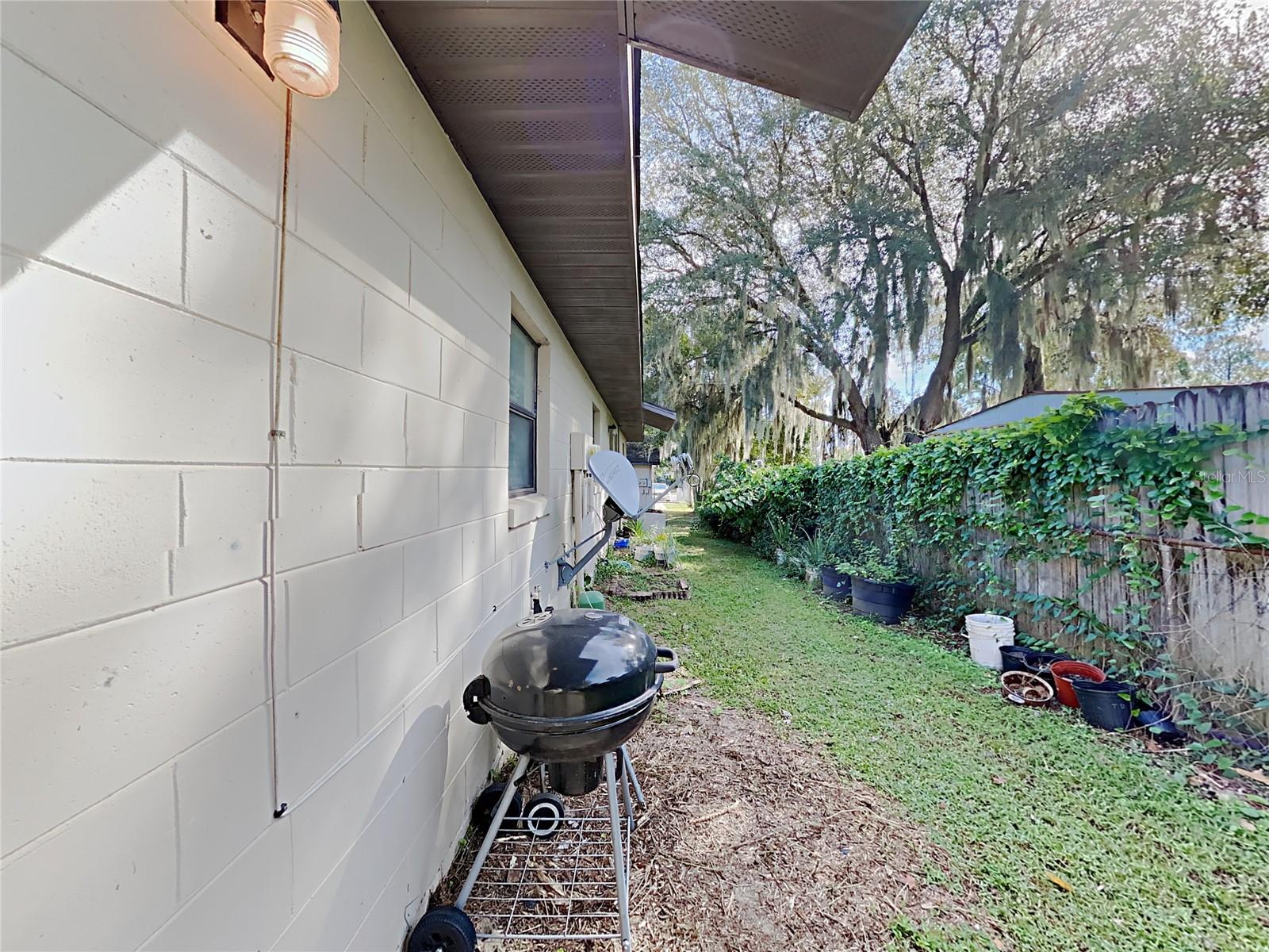 SHADEMOOR ACRES 1ST ADD - Residential Lease