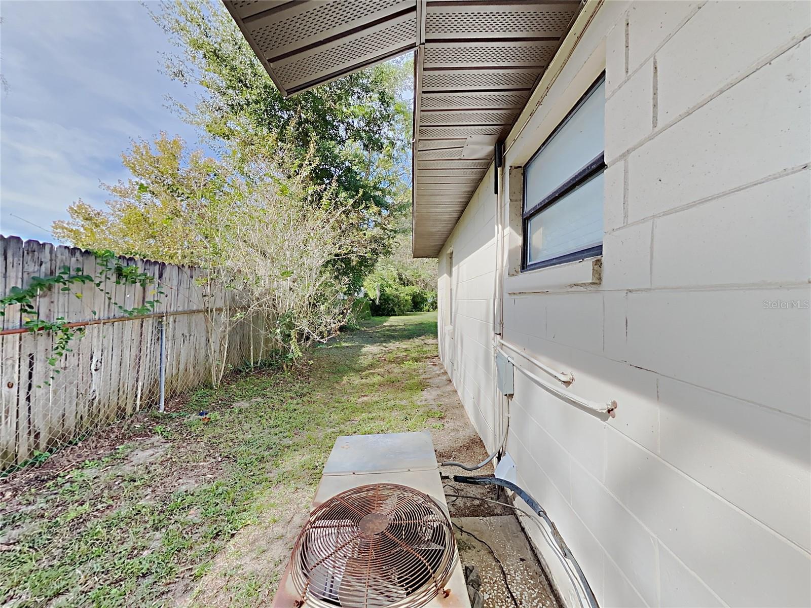 SHADEMOOR ACRES 1ST ADD - Residential Lease