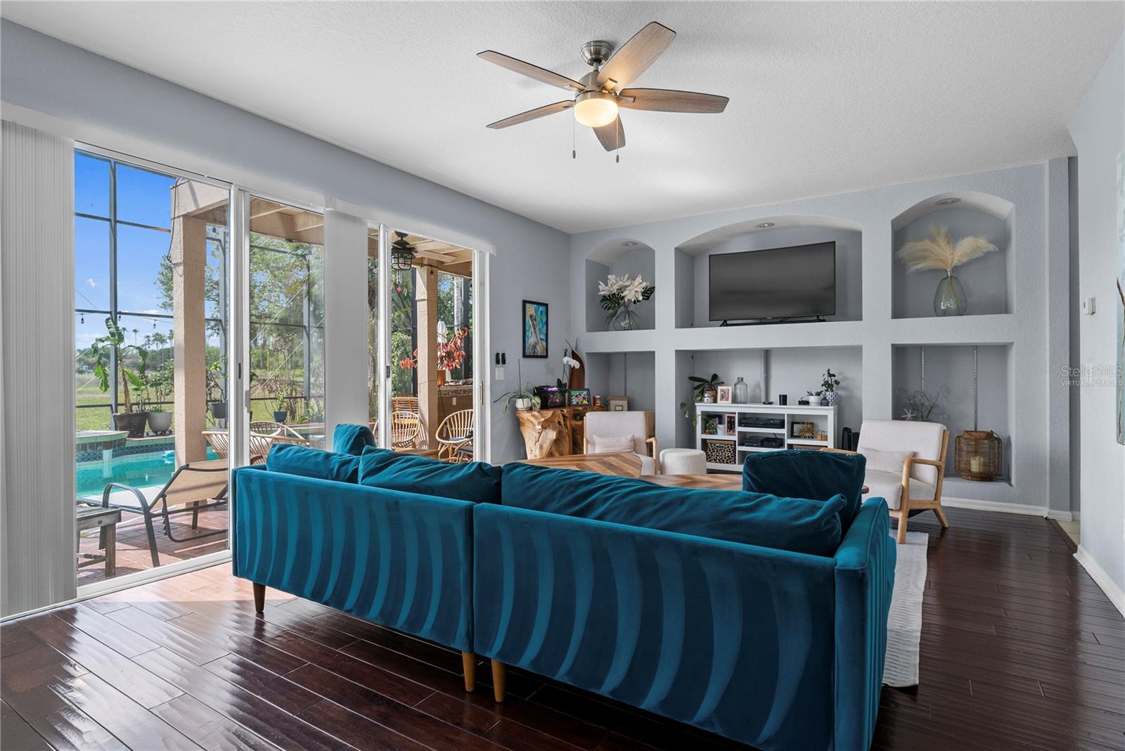 STONEYBROOK - Residential